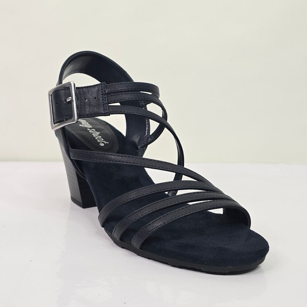 NWOT Easy Street Navy Orien Sandals- narrow